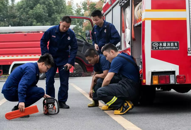 五十鈴消防車(chē)